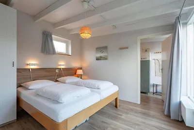 Bungalow in Sint Maartenszee am Strand
