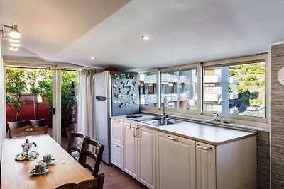 Golden park apartment with terrace