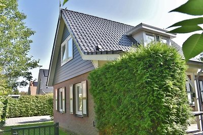 Schönes Ferienhaus in Zonnemaire für 6 Person...