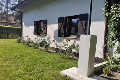 Große Ferienvilla mit privatem Garten