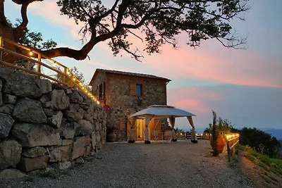 Villa di classe in Toscana con piscina...