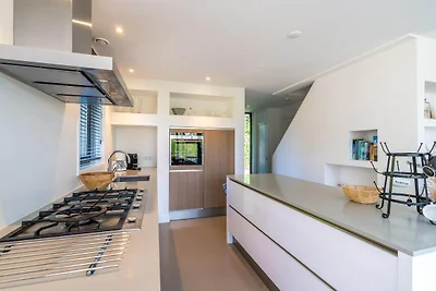 Luxuriöses Ferienhaus für 6 Personen am Waldr...