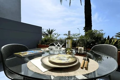 Schickes Apartment in Arona in Strandnähe