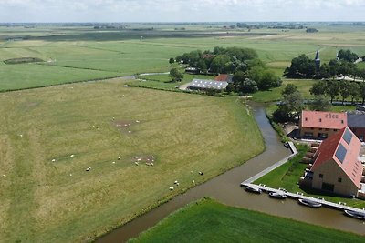 Schöne Villa am friesischen Wasser