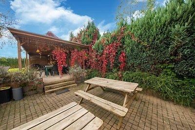 Gemütliches Ferienhaus in Montleban mit Sauna