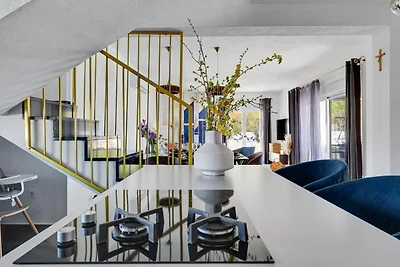 Villa moderna con piscina privata