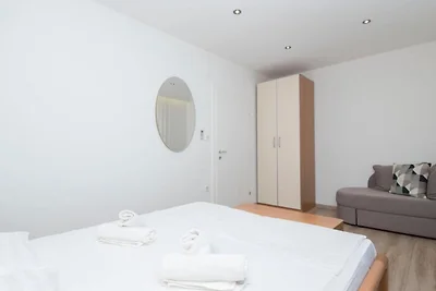 Apartments Antonio - Comfort One-Bedroom Apar...