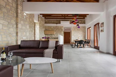 Ferienhaus, Kyrianna
