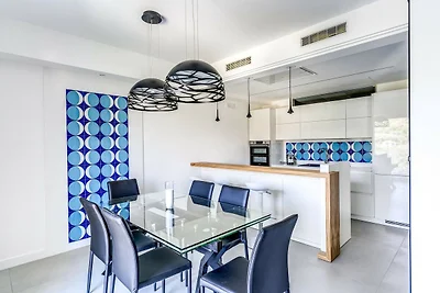 Charmant villa met 5 slaapkamers in Massa...