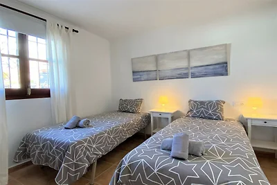 Reihenhaus in Nerja mit Meerblick & Pool