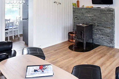 4 Personen Ferienhaus in Måndalen-By Traum