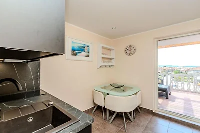 Bračić Premium Apartments with Outdoor Pool a...
