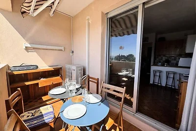 Apartment in Brusc mit seitlichem Meerblick