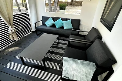 Mobilheim mit privater überdachter Terrasse