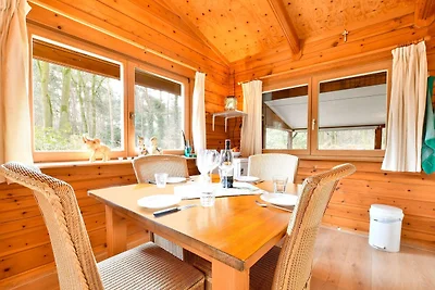 Ferienhaus aus Holz in Meijel mit privatem...