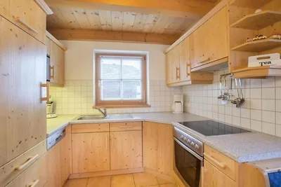 Chalet mit Bergblick in Wald