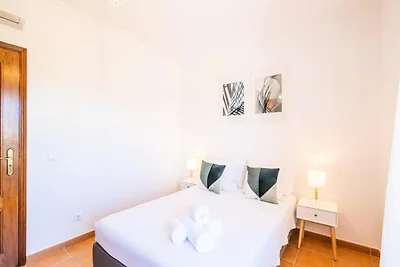 Villa in Galé mit Pool nahe Stränden