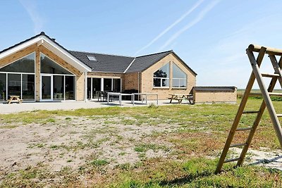Luxury Holiday Home with private Pool in Rømø...