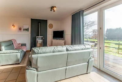 Geräumiges Ferienhaus mit eigenem Garten in...
