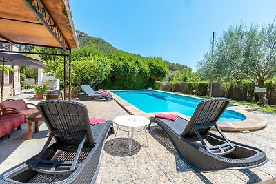 Traditioneller Charme mit privatem Pool