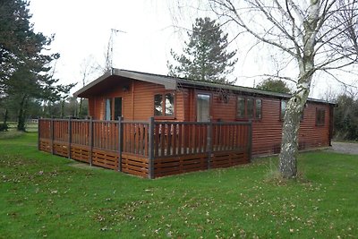 Gemütliches Cottage mit Holzterrasse