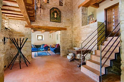 Villa in Borgo Pace mit Pool