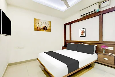 Super Hotel O Kazhakoottam