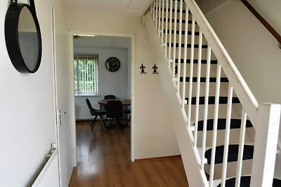 Piacevole casa vacanze con piscina in comune