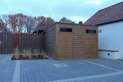 Grazioso bungalow a Lanaken con giardino...