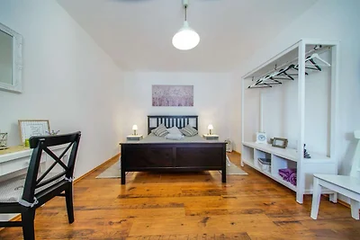 Apartments Anelić- Comfort One Bedroom Apartm...