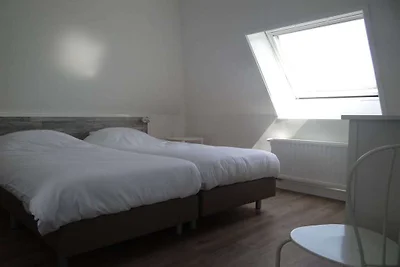 Appartement in Oostkapelle met zwembad