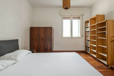 Apartment in Bologna with Balcony