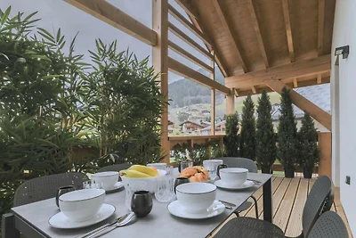 Alpine appartement met spa en zwembad