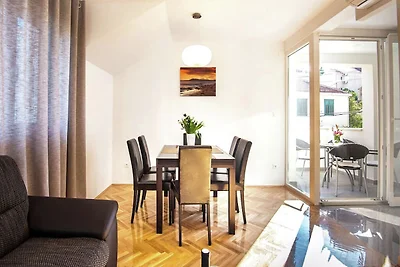 Luxusapartment mit privatem Balkon