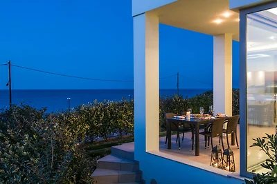 Villa di lusso fronte mare a Kato