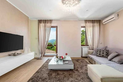 Modern Comfort  - One Bedroom Apartment...
