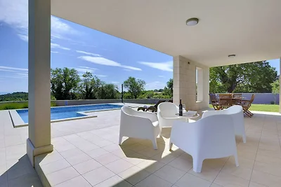 Moderna Villa Histria con piscina e vista