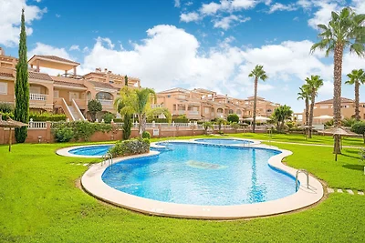 Majestätischer Bungalow in Orihuela mit Sauna
