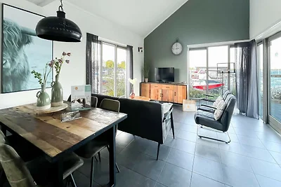 Bestes modernes Haus in der Nähe von Wasser