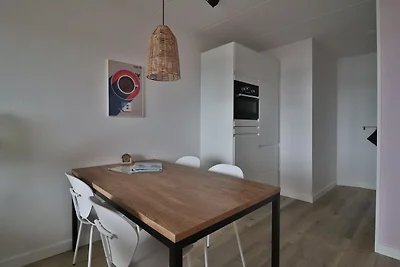 Apartment am Wasser mit Balkon