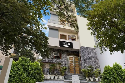 Hotel O Sector 52 Gurgaon