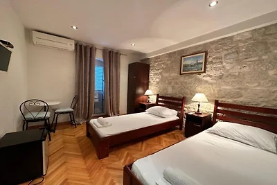 Studio Apartment with Balcony (6)