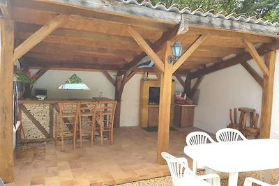 Moderna casa vacanze con piscina