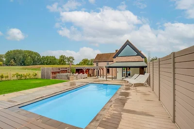 Luxuriös renoviertes Haus mit Wellness im...