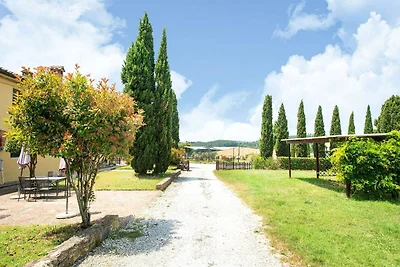Charmantes Ferienhaus in Collesalvetti mit...