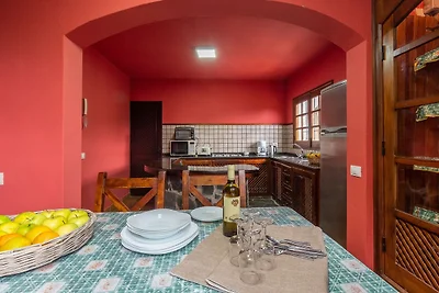 Charmantes Ferienhaus in Ingenio mit Terrasse