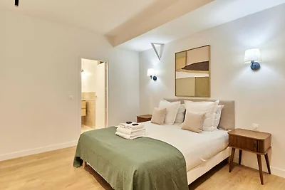 Elegante apartamento con aire acondicionado e...