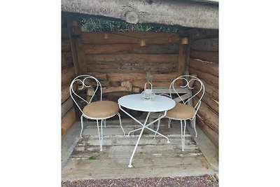 Wohnung in einem Dorf mit Swimmingpool