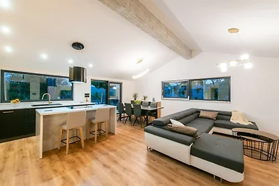 Villa Florinda mit Pool in der Nähe von Split