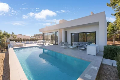 Bella villa moderna con piscina privata...